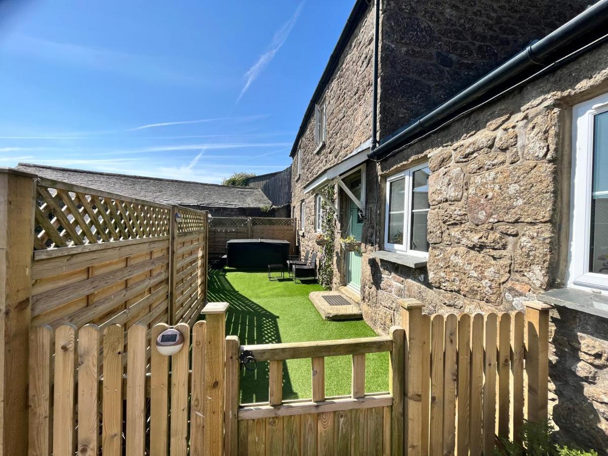 Cozy, Rural Farm Apartment Penzance